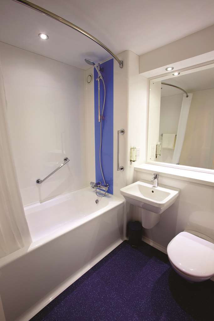 Travelodge Helensburgh Seafront Номер фото